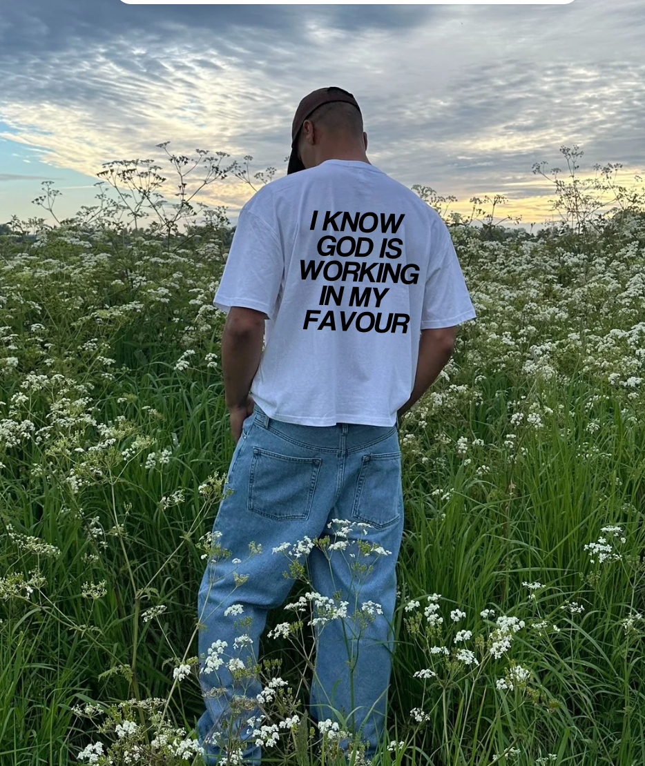"FAVOUR" T-Shirt