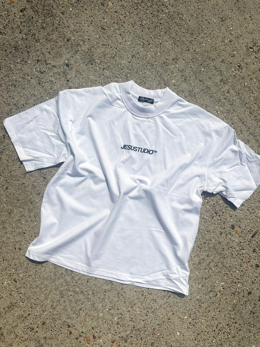 "FAVOUR" T-Shirt