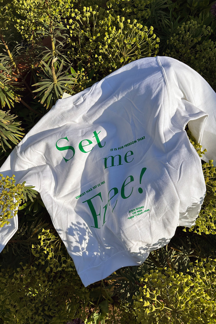 "SET ME FREE" SWEATER