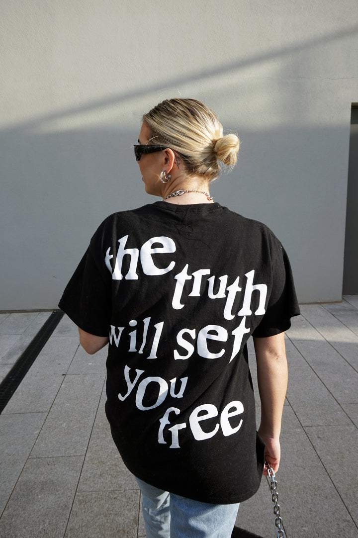 "The truth" Tee